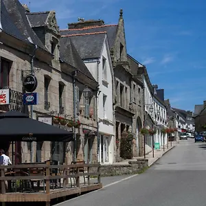 Aux Sabots Rouges Bed & Breakfast